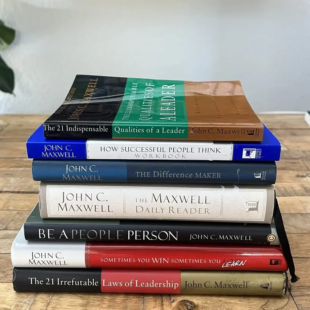 Lot of 7 John C. Maxwell Books Titles Shown Hardcover and Paperback